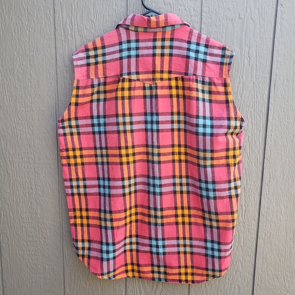 Retro Unionbay Sleeveless Flannel Top - Picture 2 of 5